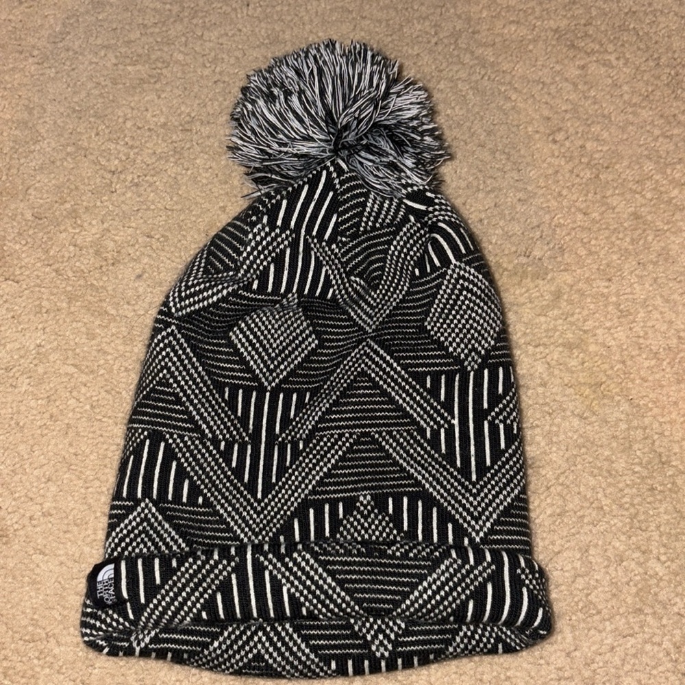 Like new North Face hat